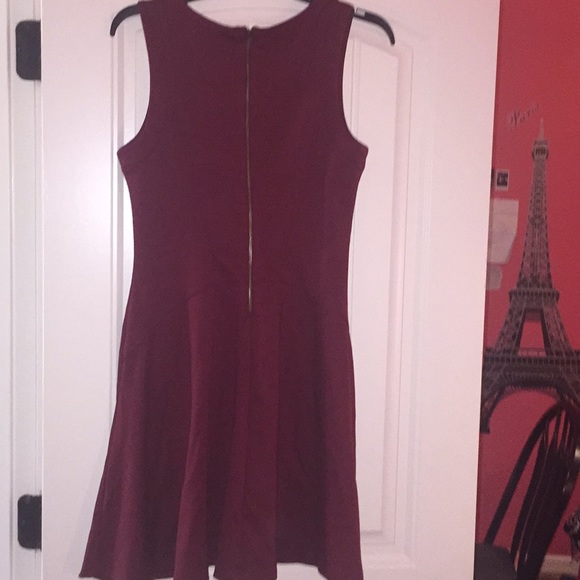 Maroon dress - Picture 2 of 2